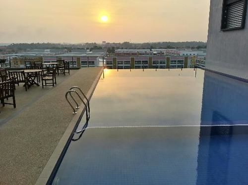D Hotel Seri Iskandar Exterior foto